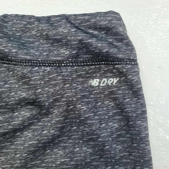 New Balance Girls Black Gray Fitted Ankle Length Activewear Leggings SZ M (7/8) - Picture 2 of 10